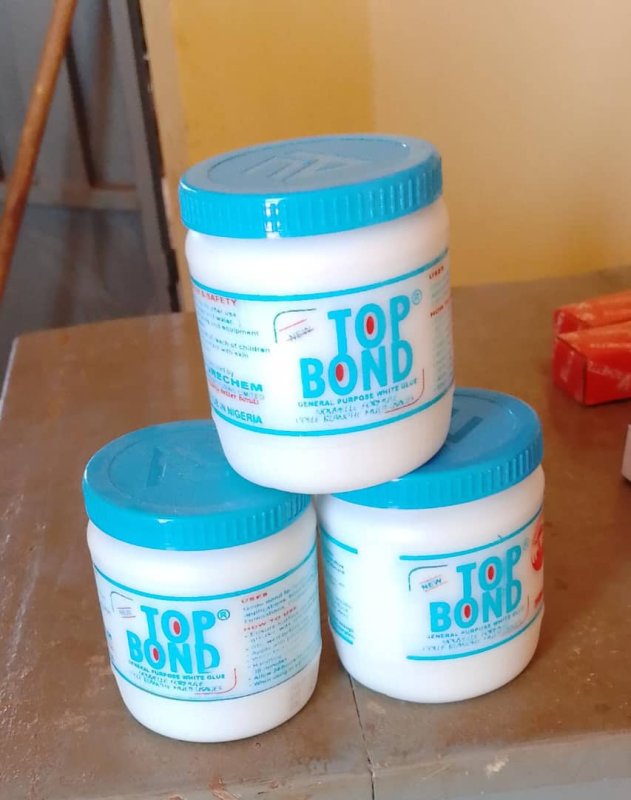 Top bond un quart