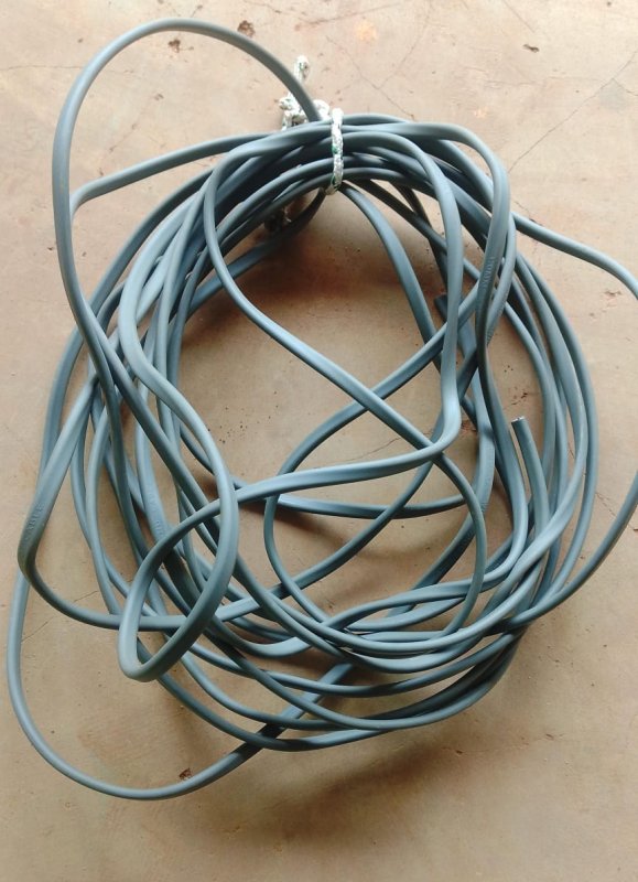 Fil électrique en parent